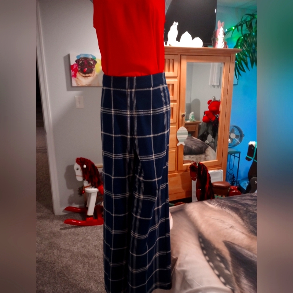 NWT Forever 21 navy blue with white checkered pants